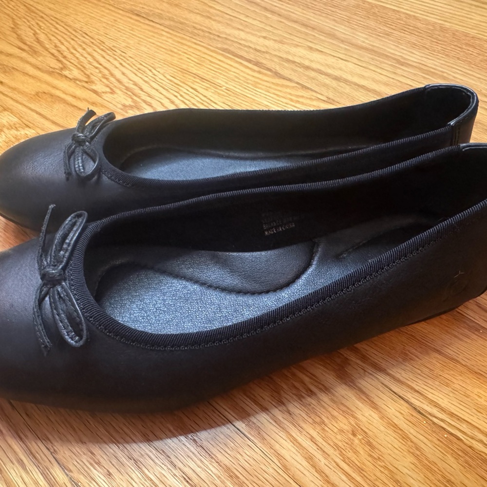 Born Classic Black Ballet Flats with Bow